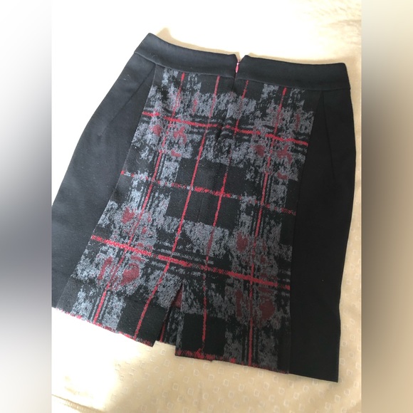 Christian Chenail skirt Size 6 - Picture 2 of 7